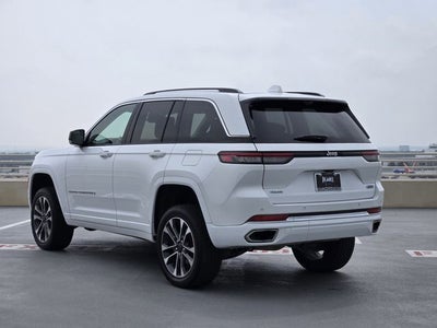2022 Jeep Grand Cherokee Overland
