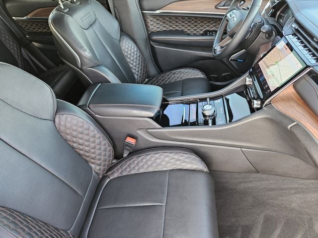 2023 Jeep Grand Cherokee Summit