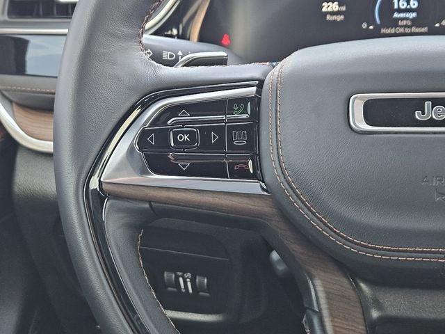 2023 Jeep Grand Cherokee Summit