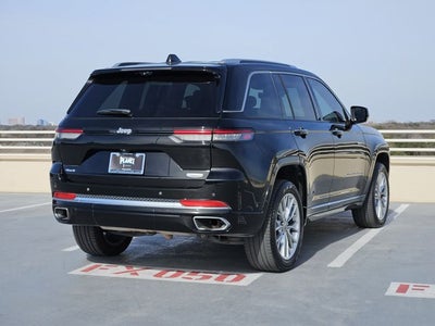 2023 Jeep Grand Cherokee Summit