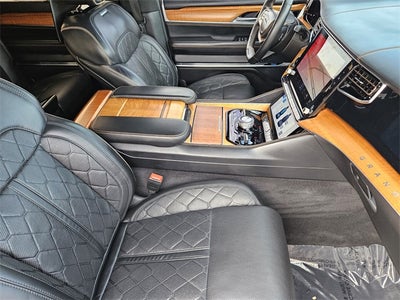 2022 Jeep Grand Wagoneer Series III