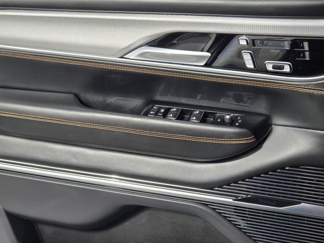 2022 Jeep Grand Wagoneer Series III