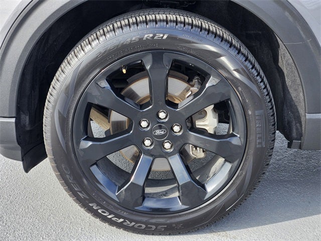2022 Ford Explorer ST-Line