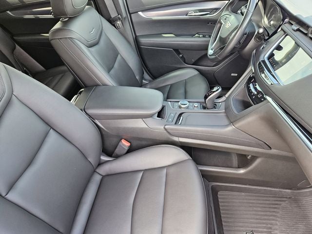 2024 Cadillac XT6 Luxury