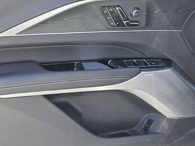 2025 Cadillac LYRIQ Sport