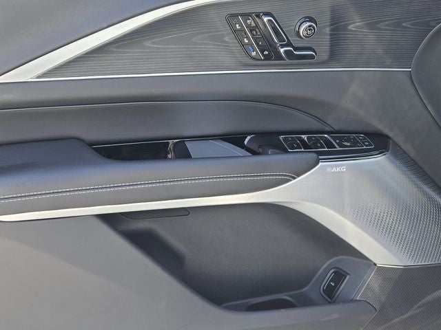 2025 Cadillac LYRIQ Sport