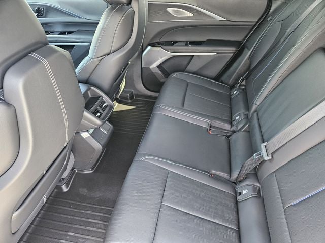 2025 Cadillac LYRIQ Sport