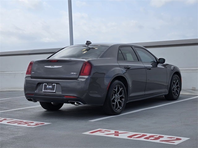 2018 Chrysler 300 S