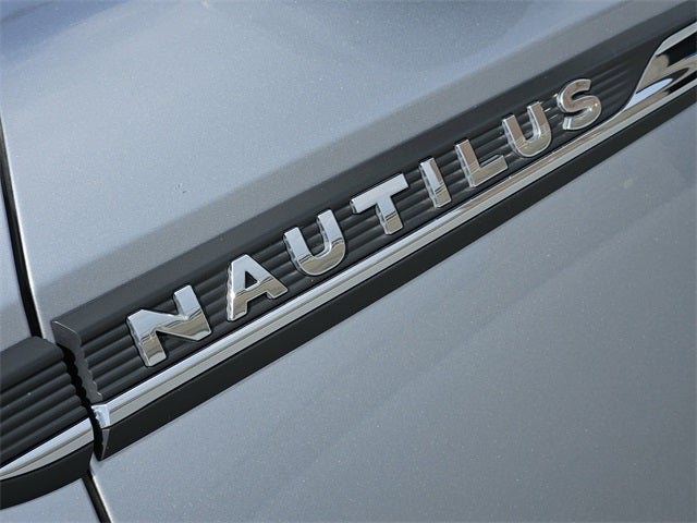 2021 Lincoln Nautilus Standard
