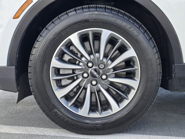 2022 Lincoln Nautilus Standard