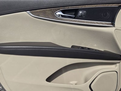 2019 Lincoln Nautilus Select