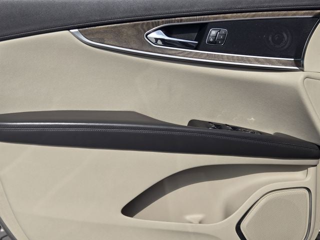 2019 Lincoln Nautilus Select