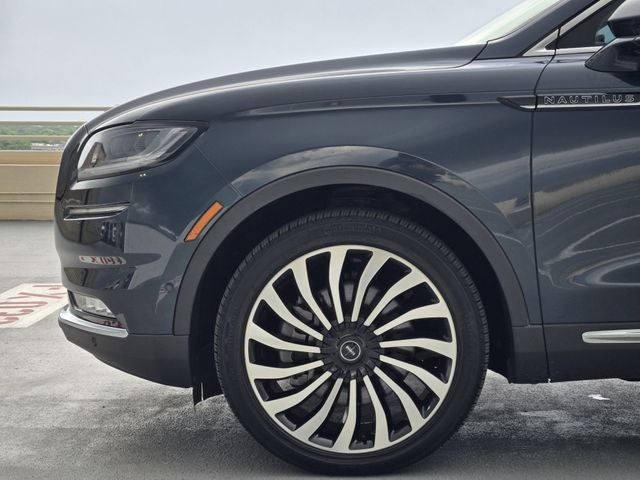 2023 Lincoln Nautilus Black Label