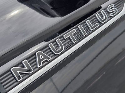2022 Lincoln Nautilus Black Label