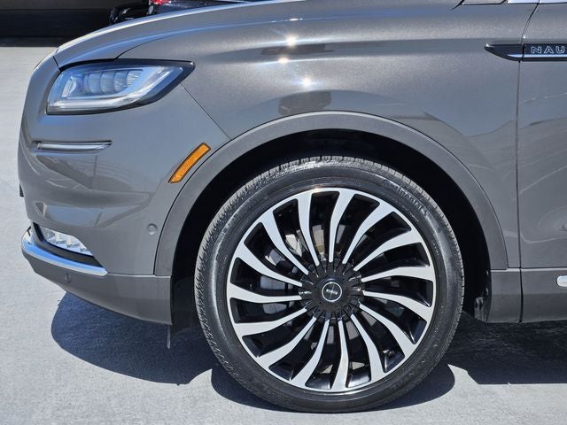 2022 Lincoln Nautilus Black Label