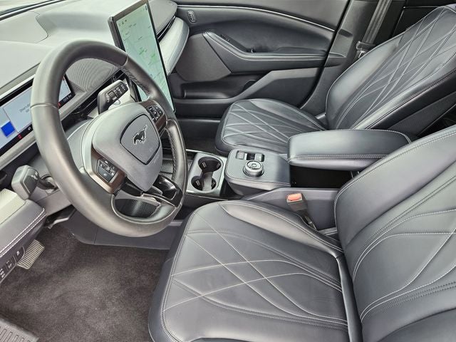 2022 Ford Mustang Mach-E Select