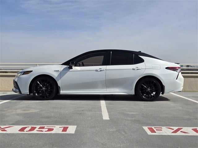 2021 Toyota Camry Hybrid XSE