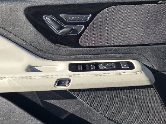 2027 Lincoln Aviator Premiere
