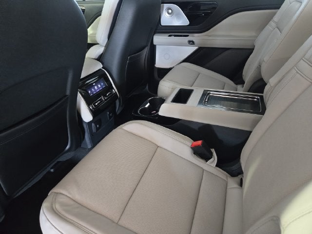2027 Lincoln Aviator Reserve