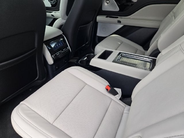 2027 Lincoln Aviator Reserve