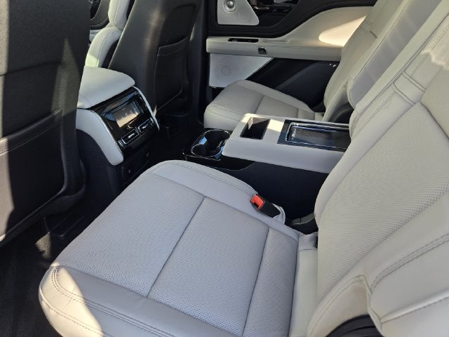 2027 Lincoln Aviator Reserve