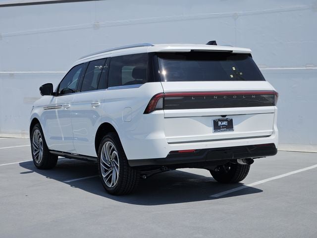 2027 Lincoln Navigator Reserve