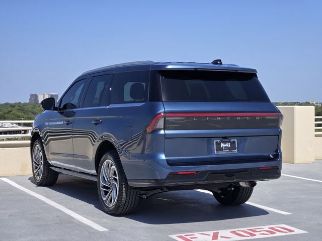 2027 Lincoln Navigator Reserve