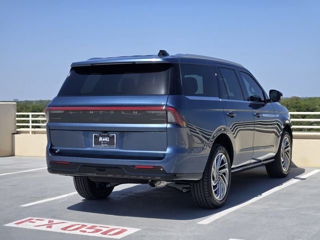 2027 Lincoln Navigator Reserve