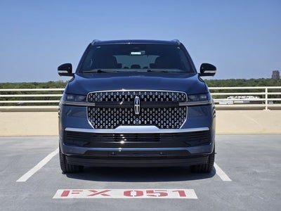 2027 Lincoln Navigator Reserve