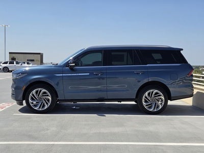 2027 Lincoln Navigator Reserve