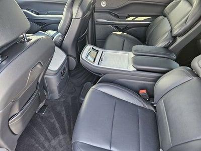 2027 Lincoln Navigator Reserve