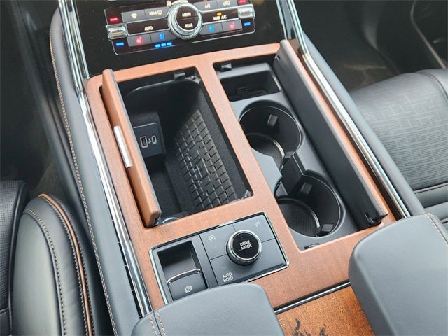 2024 Lincoln Navigator Black Label