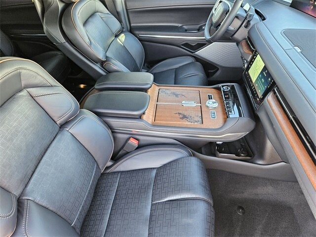 2025 Lincoln Navigator Black Label