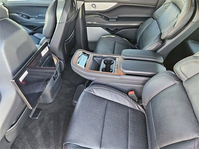 2025 Lincoln Navigator Black Label