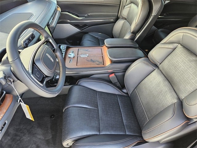 2025 Lincoln Navigator Black Label