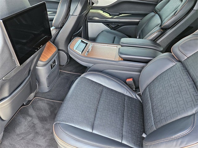 2025 Lincoln Navigator Black Label