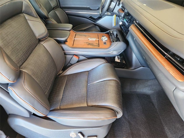 2025 Lincoln Navigator Black Label