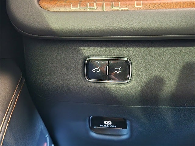 2025 Lincoln Navigator Black Label