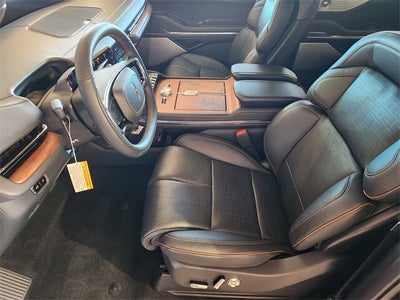 2025 Lincoln Navigator Black Label