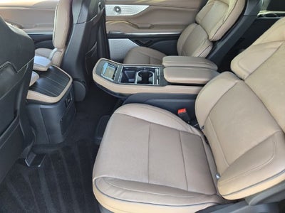 2027 Lincoln Navigator Black Label