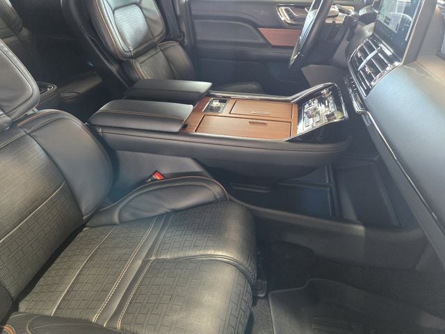2024 Lincoln Navigator Black Label