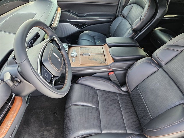2025 Lincoln Navigator Black Label