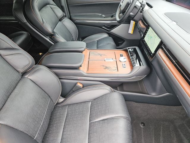 2027 Lincoln Navigator Black Label