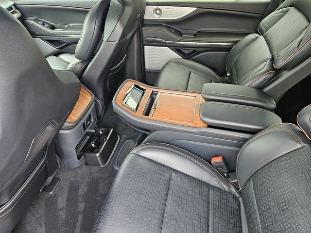 2027 Lincoln Navigator Black Label
