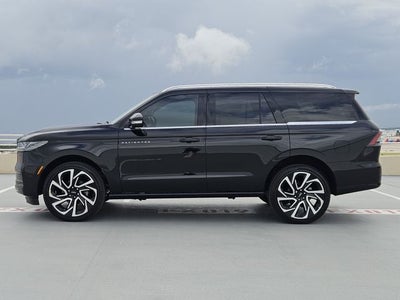 2027 Lincoln Navigator Black Label