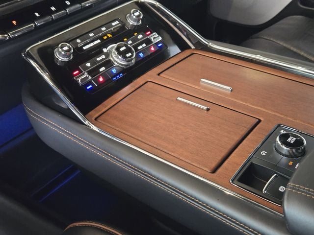 2024 Lincoln Navigator Black Label