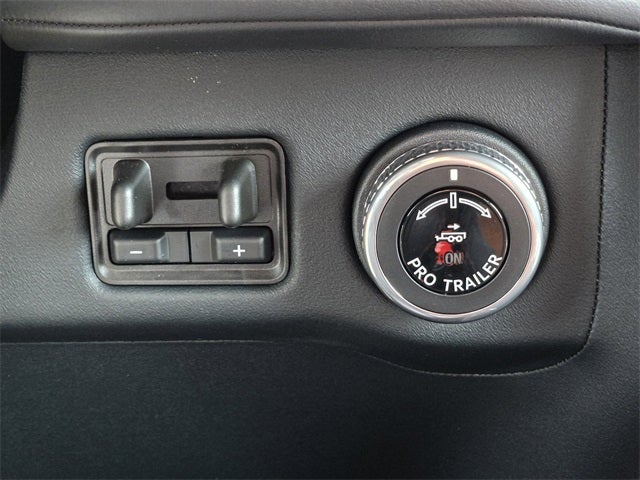 2025 Lincoln Navigator Black Label