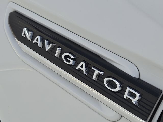 2022 Lincoln Navigator Black Label