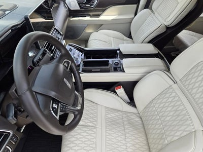 2022 Lincoln Navigator Black Label