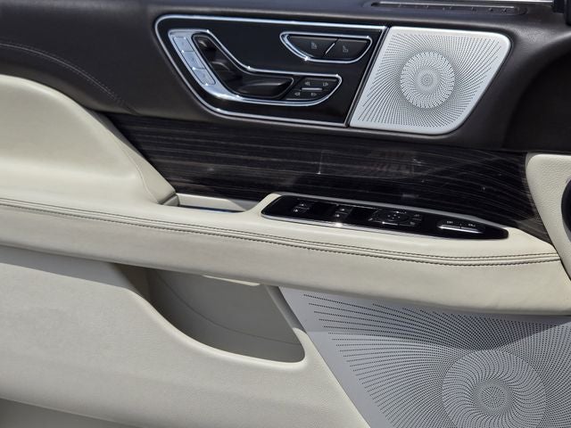 2022 Lincoln Navigator Black Label